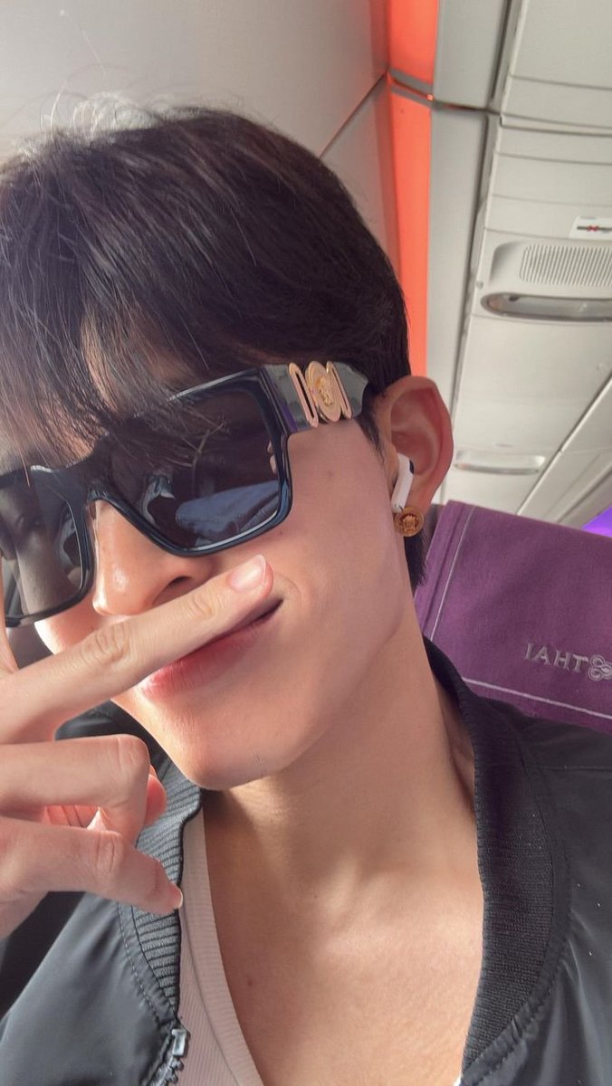 ChaNxk26467's tweet photo. แพ้ทรงแรปเปอร์ว่ะ https://t.co/mTShZ0Lq2s