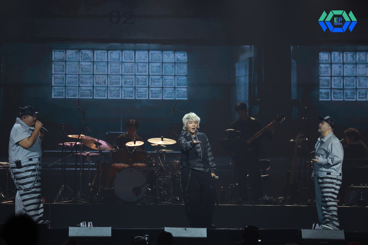 epnewsonline's tweet photo. แขกรับเชิญคนที่สอง "โอ๊ค little john" ในคอนเสิร์ต “เบิ้ม เบิ้ม” Concert ตอน เวรี่ไทย 

#เบิ้มเบิ้ม #เวรี่ไทย
#littleJohn 
#OATPRAMOTE #PONGKOOL #HOHEEHO #โฮ่ฮี้โฮ่ https://t.co/ct2s6GtUwO