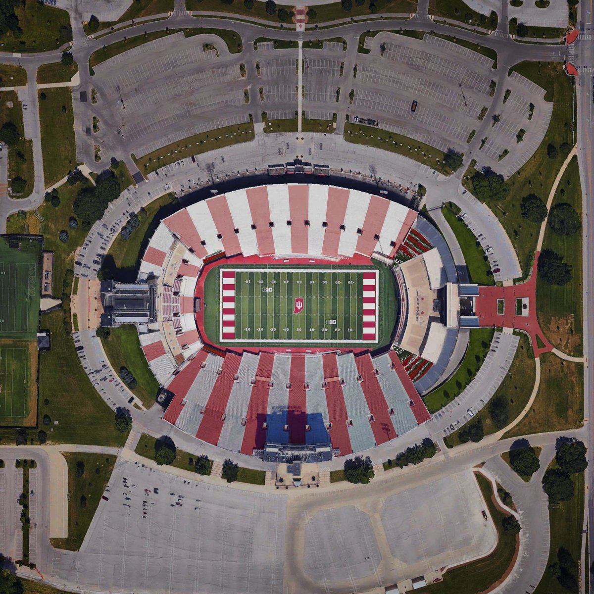 Rygi13's tweet photo. #CandyStripeTheRock https://t.co/sWR83Kq60a