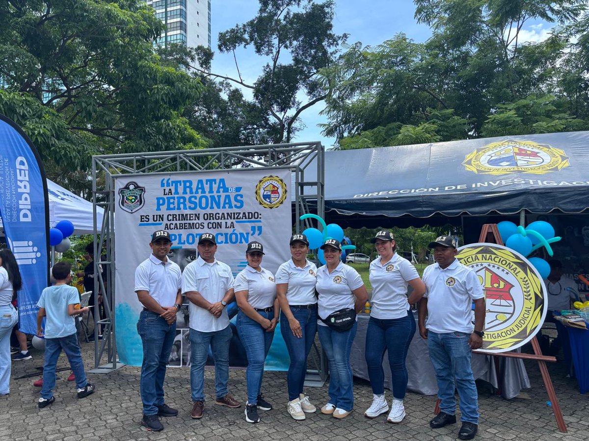 policiadepanama's tweet photo. A través de la #DIJ, participamos en la Feria Familiar de #Conapredes, realizada en el Parque Urracá, en conmemoración del Día Internacional contra la Explotación Sexual y la Trata de Personas, promoviendo la prevención, orientación y sensibilización sobre esta problemática. https://t.co/Zfn1eOv4nx