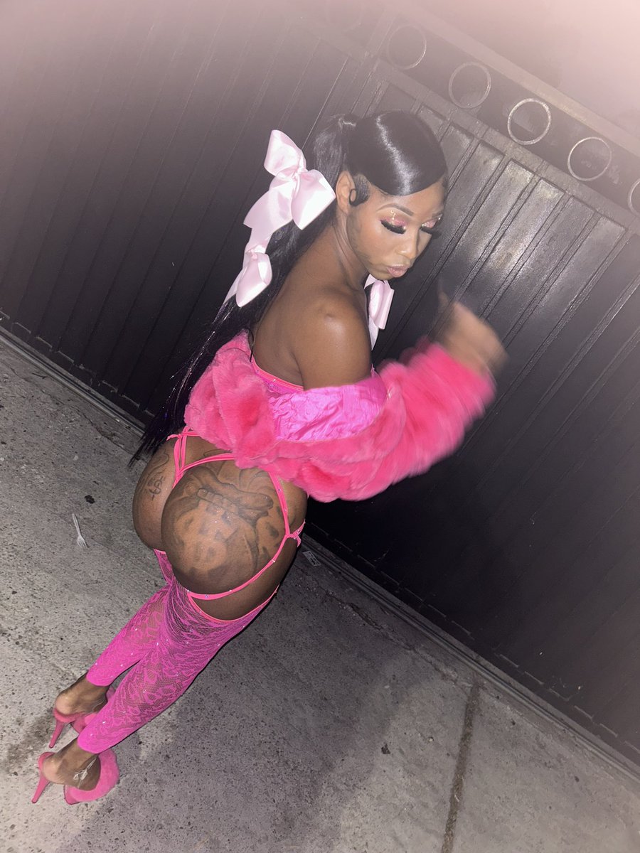 BootyDimee's tweet photo. I Ping Bing And Bring It Back In All Bluss 💰 https://t.co/xK4kWEbSH7