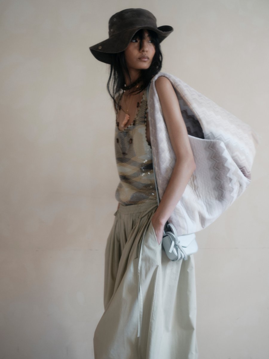 Missoni's tweet photo. Fluid silhouettes meet essential proportions, in quiet balance.

Relive the show at https://t.co/U9EgHQtlO6

#MissoniSS27 https://t.co/p6sFsJJe2M
