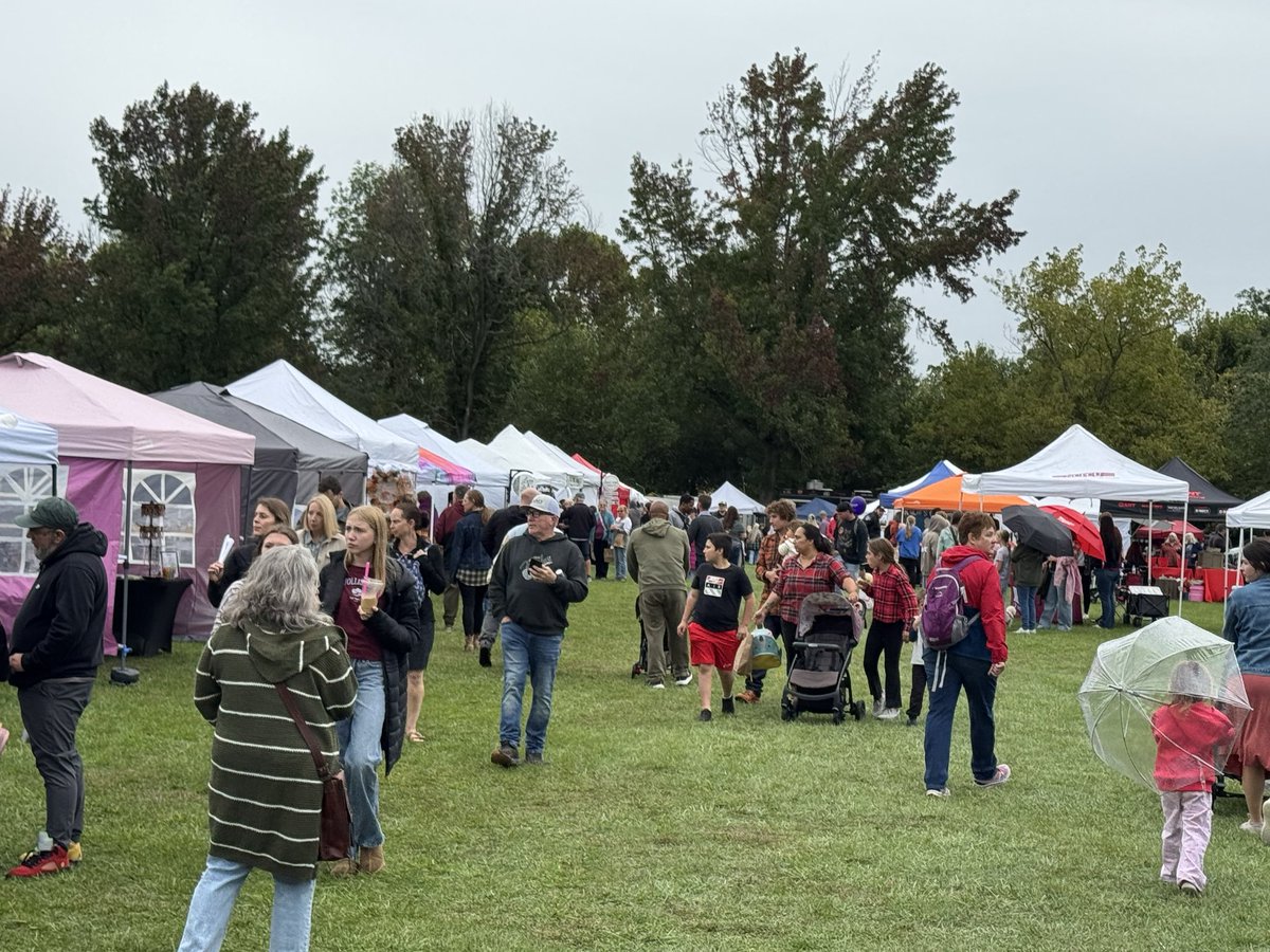 RepDelozier's tweet photo. Today at Apple festival in New Cumberland Boro lots of people ignoring Mother Nature and enjoying the vendors, food trucks, music and scarecrow making!! All food trucks like Quinn’s Coffee Bar were very busy. https://t.co/9rxiTi8mp0