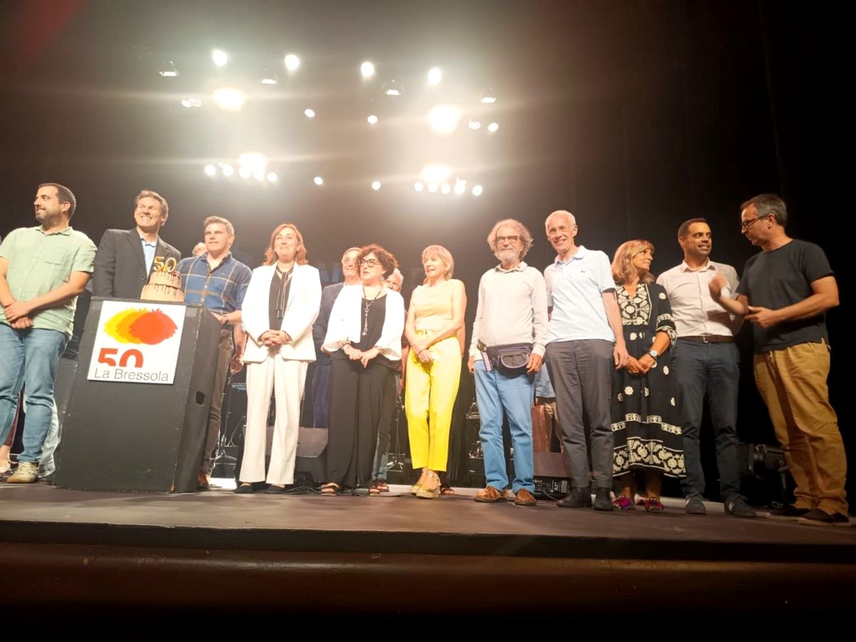 llenguacat's tweet photo. Ahir vam acompanyar @LaBressola a l'acte de celebració del 50è aniversari a Girona. 🎂

La Bressola és un model d'escola catalana en llengua i continguts. Enhorabona i per molts anys! 💛 https://t.co/YbBoYXWg0r