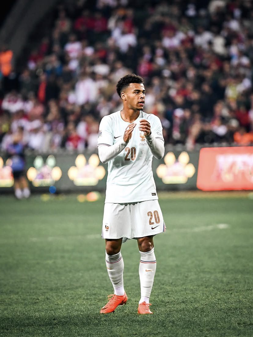 doueacervo's tweet photo. PRÍNCIPE DA FRANÇA!

📸 Désiré Doué via instagram. https://t.co/FCnX9NiUOS