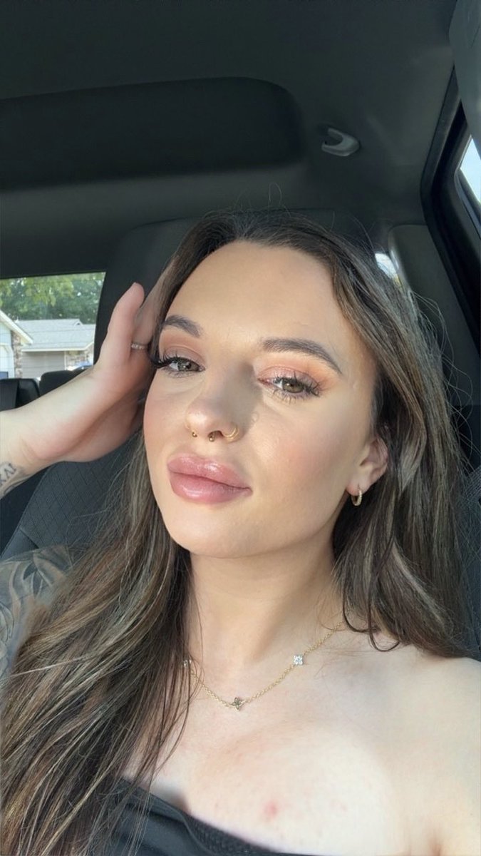 layaubrey5's tweet photo. Back on OF and X! 💃🤭 https://t.co/g6CpODtpy3