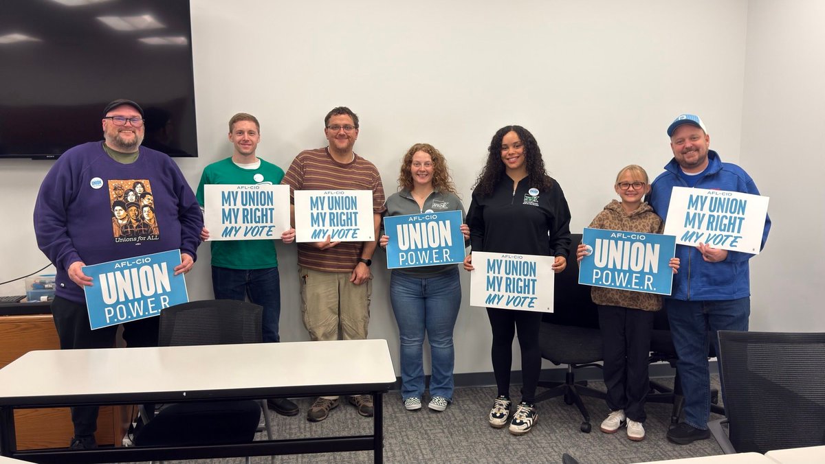 MNAFLCIO's tweet photo. Another great day on the doors speaking with our fellow union members about our Labor-endorsed candidates! #Labor2026 #BetterInAUnion #mnvotes https://t.co/RRWXM3Xejd