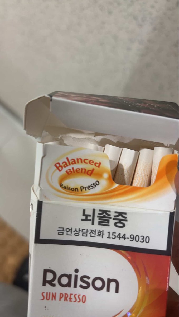 xustwhsb's tweet photo. 와시발담배주웟어 https://t.co/w2OifuqUcm