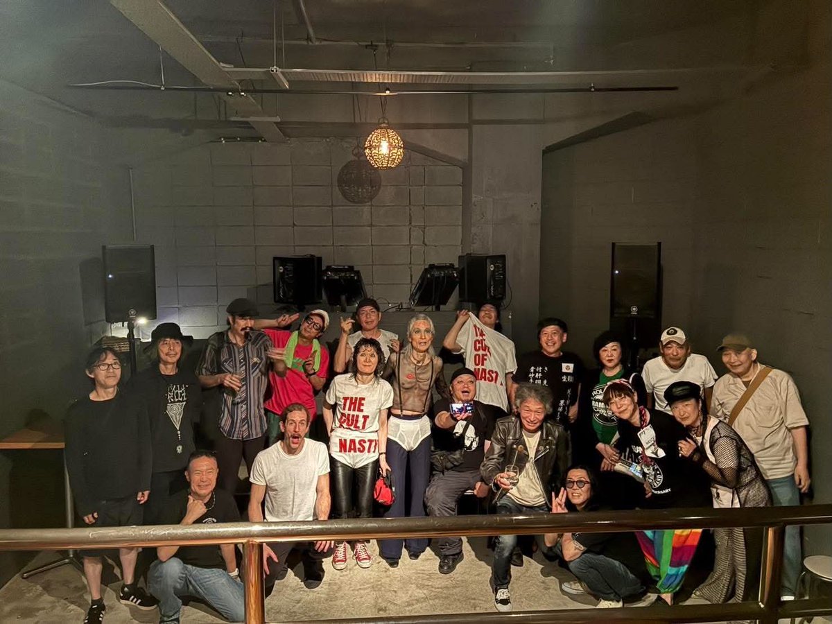 136kotobazooka's tweet photo. 昨夜の"カッパプレゼンツ"『Rocky×Nasty×Sister= Japan tour 名古屋公演』＠東別院「DUCT/spaziorita」優に50人超の超満員、爆発空間のような盛り上がりで大盛況の内に終了❕️皆様！お疲れ様でした❗️
しかし滅茶苦茶楽しかったー‼️Hey!Ho！Let'sGo！ https://t.co/NEEqmqrqRq