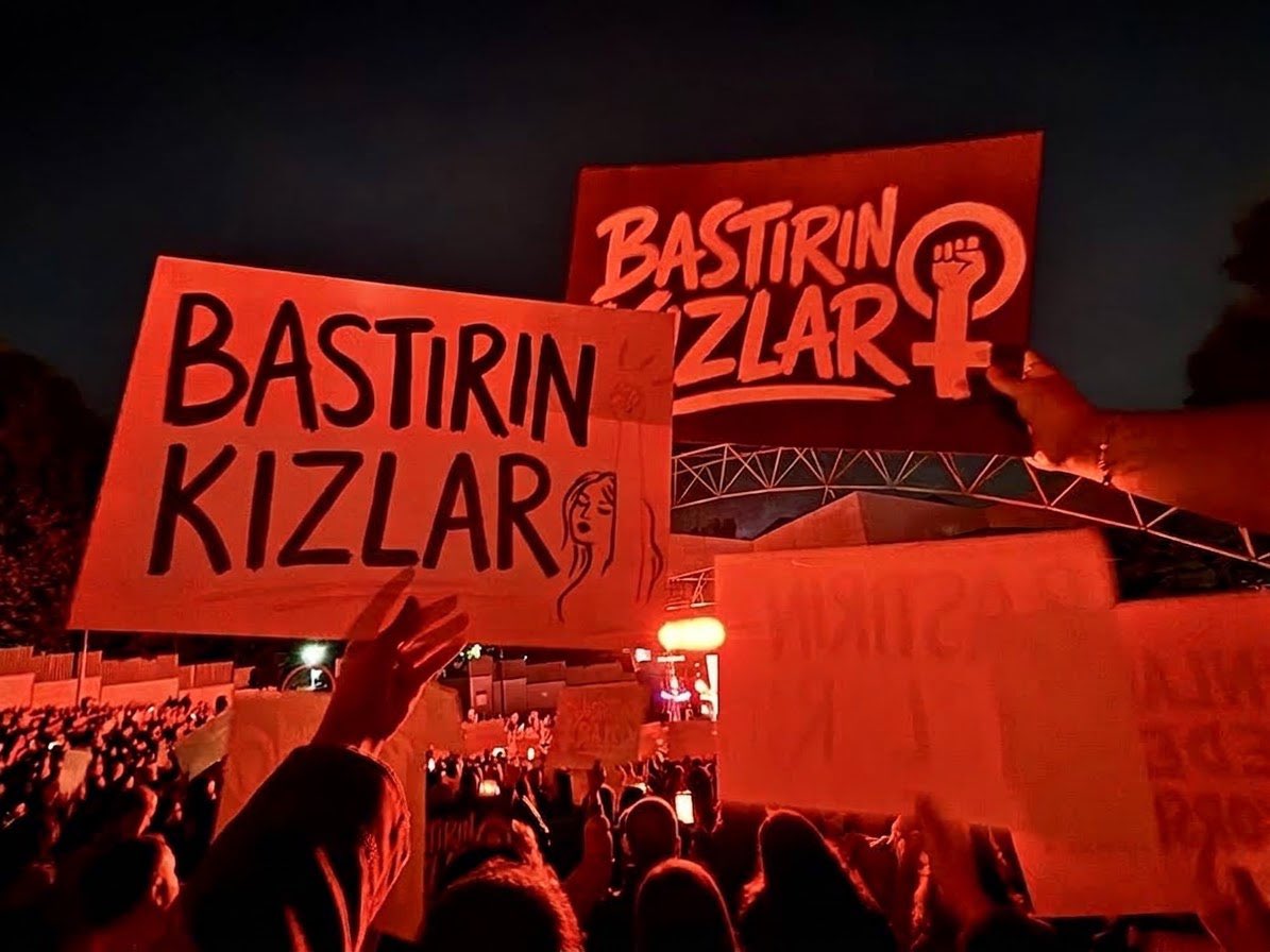 thee_nisa's tweet photo. bursa sertab erener konser hatırası��� https://t.co/vX9SQrTGsS