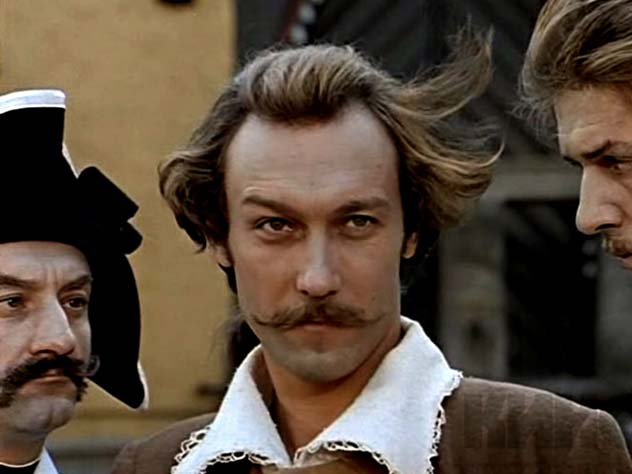 MfilINR's tweet photo. @L0VELYBEOMIE omg, I can’t remember my childhood crush, but I do know I had a thing for Baron Munchausen (especially as played by the actor below). But I don’t think I want to unpack that any further... 😭
My bias is Beomgyu... https://t.co/1wpauOW0uC