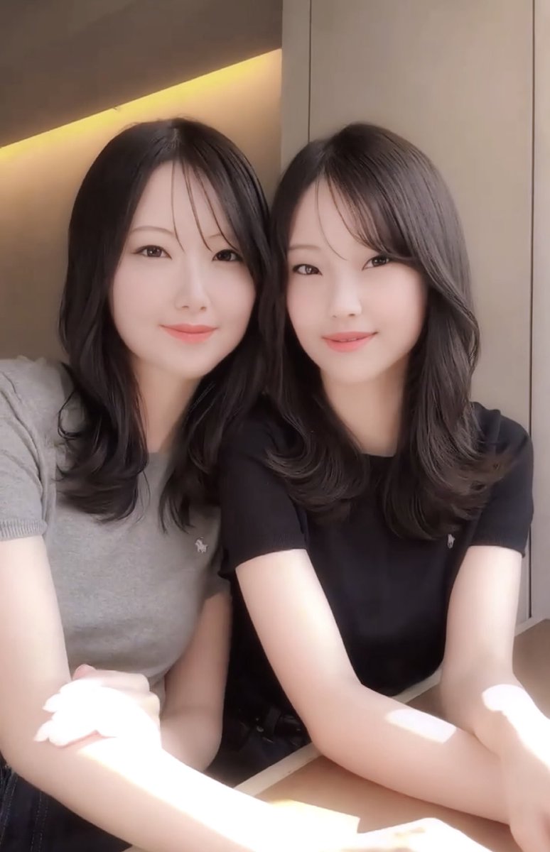 mikami21yo's tweet photo. 撮影おつかれさまでした
夕珠さんとミカ可愛かろ？ https://t.co/2DkhqhMa2m