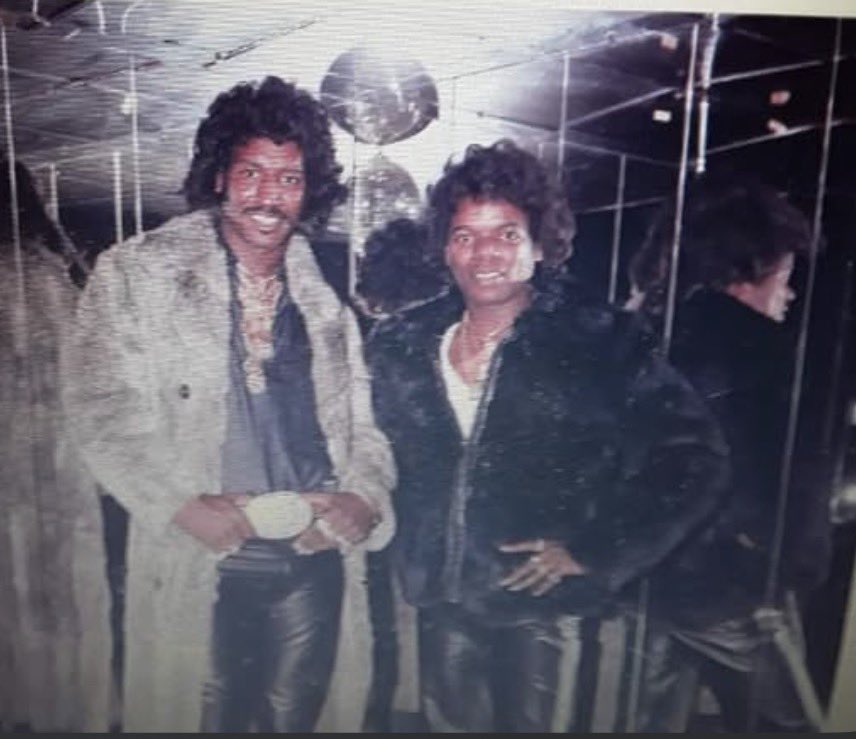 BigtaliR1's tweet photo. Living like Tony trip #80s #kingpin 👳🏽♂️💼🇲🇽 https://t.co/bJ0npLwU0M