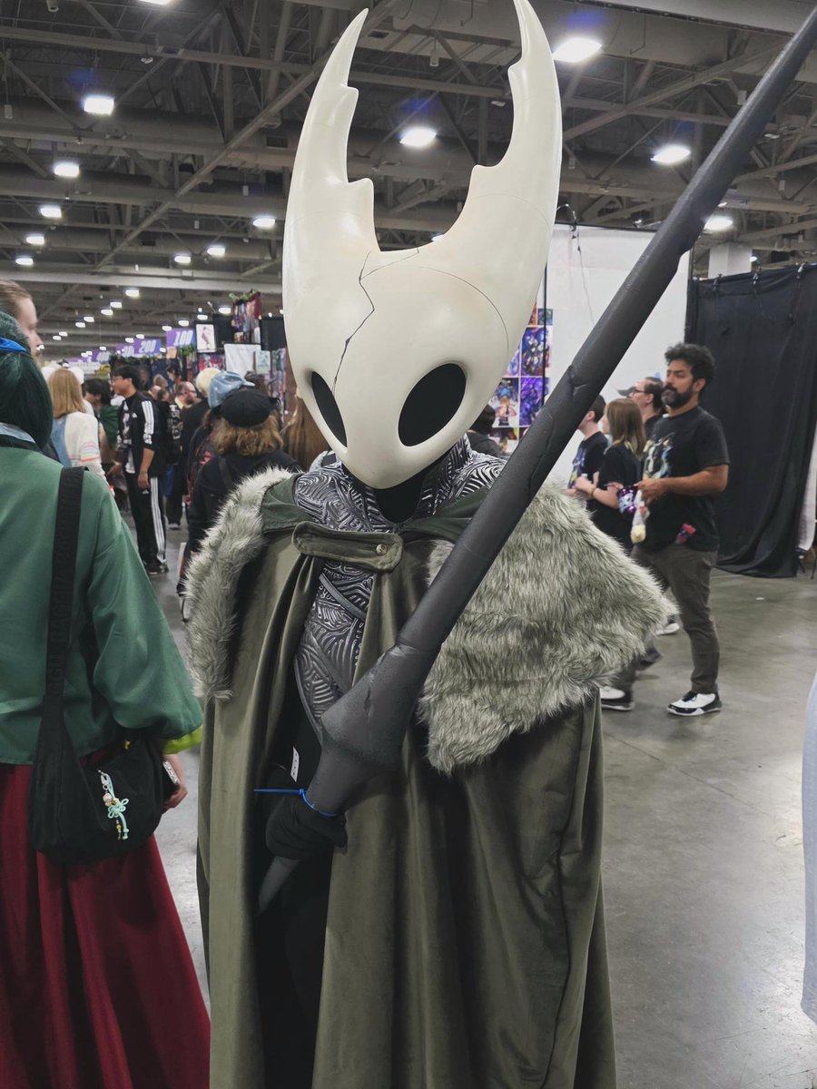 ThePaleBeast_'s tweet photo. My THK cosplay for those that didn't see it on my insta, I fucked up last minute but I was able to recover 🙂‍↕️ I had fun, can't wait to wear this next con I go to https://t.co/zkGfzPIgAP