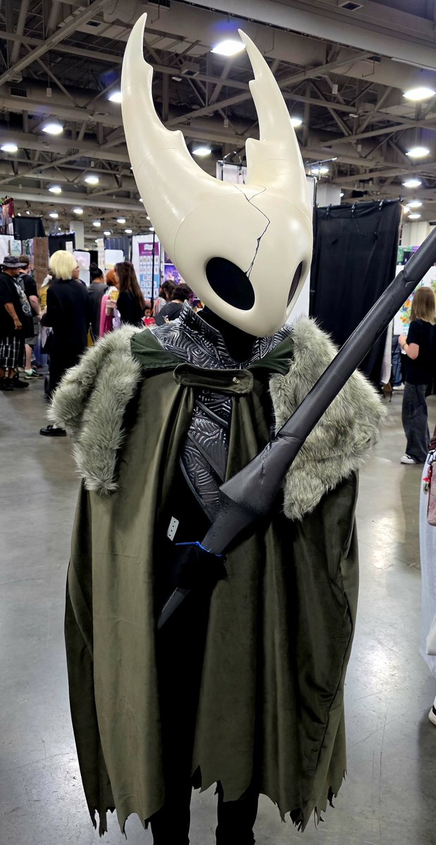 ThePaleBeast_'s tweet photo. My THK cosplay for those that didn't see it on my insta, I fucked up last minute but I was able to recover 🙂‍↕️ I had fun, can't wait to wear this next con I go to https://t.co/zkGfzPIgAP