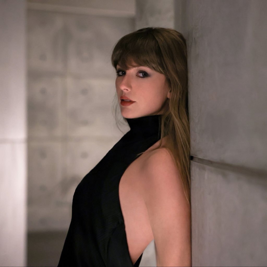 taylorswiftbr's tweet photo. Taylor Swift recebeu 107 MILHÕES de streams no Spotify ontem! 

O maior dia para qualquer artista feminina em 2026. 👑 https://t.co/f8Vkn1hZz5