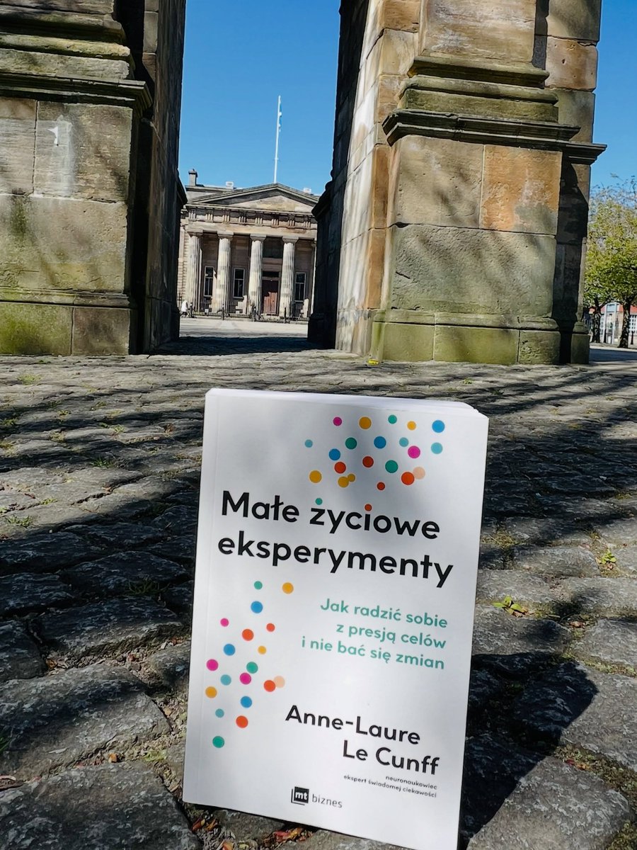 ameliamartinezf's tweet photo. How was your weekend? Small Life Experiments by Anne-Laure Le Cunff is a thoughtful book about how goals can limit us and how small experiments, flexibility, and self-awareness can help us succeed without excessive stress. It’s a great choice for https://t.co/yl2S5qQXVB