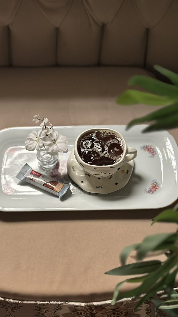 a_ae17's tweet photo. " رواء الرُوح و سيّدة الأوقات البهِيجة "
                 ☕️🤍🍫🥥 https://t.co/cIyvMjpFB4
