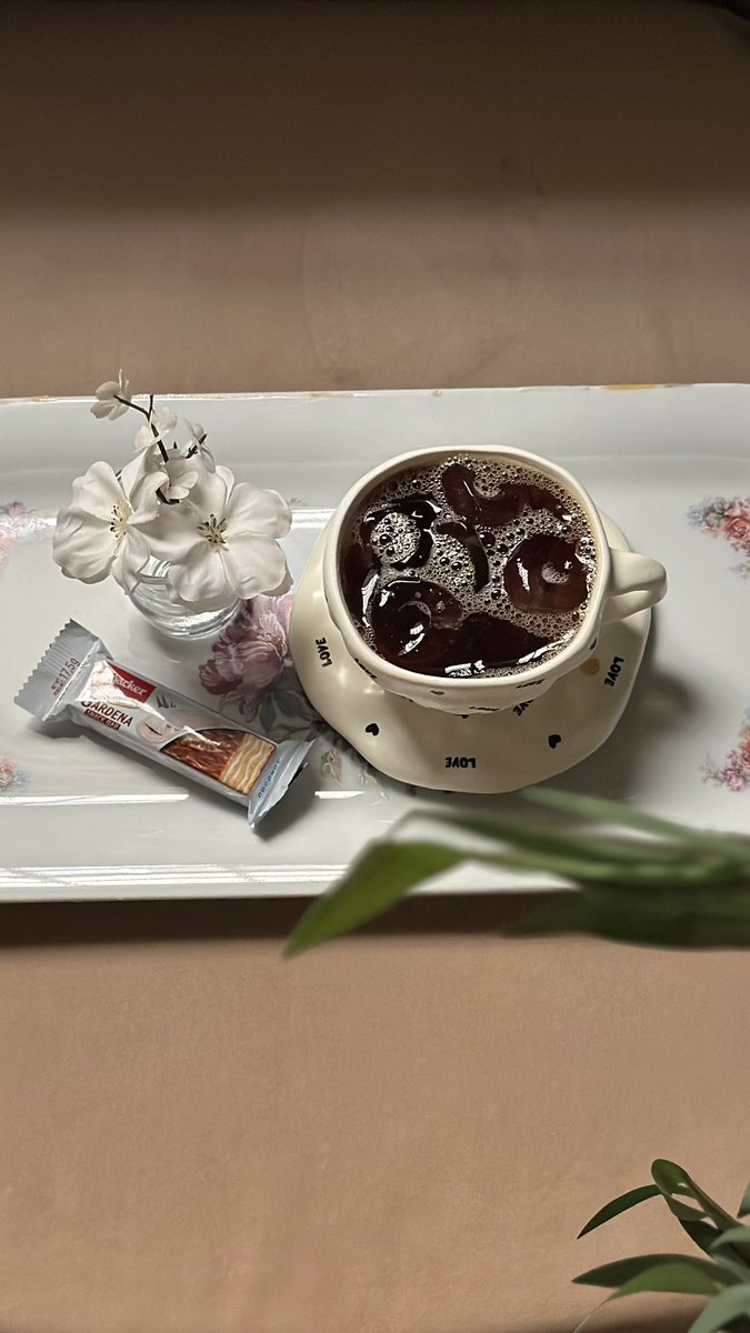 a_ae17's tweet photo. " رواء الرُوح و سيّدة الأوقات البهِيجة "
                 ☕️🤍🍫🥥 https://t.co/cIyvMjpFB4