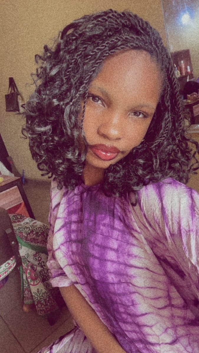 nigerianbf's tweet photo. Curly-head. I love my hair☺️💕 https://t.co/s8YyXWR7f9