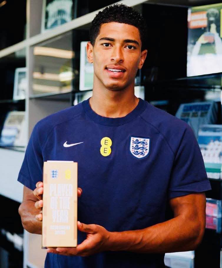 Bonisam4's tweet photo. Proper baller 👏🏾👏🏾 https://t.co/2jpndDMYCx