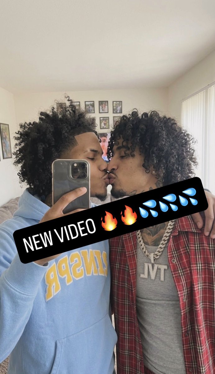 DialloShotta's tweet photo. New Video Out Sub &amp; Watch @realhoodarab Finally Let A Nigga In 😉😋
Watch here >>> https://t.co/uGybUegA9e https://t.co/TI6WC6mp8C