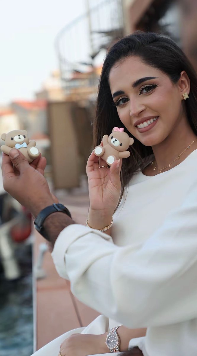 rxin01's tweet photo. زوج مرام طلع اسسمر غريب توقعت يكون ابيض🦦!!!! https://t.co/jA0j3FjTWF