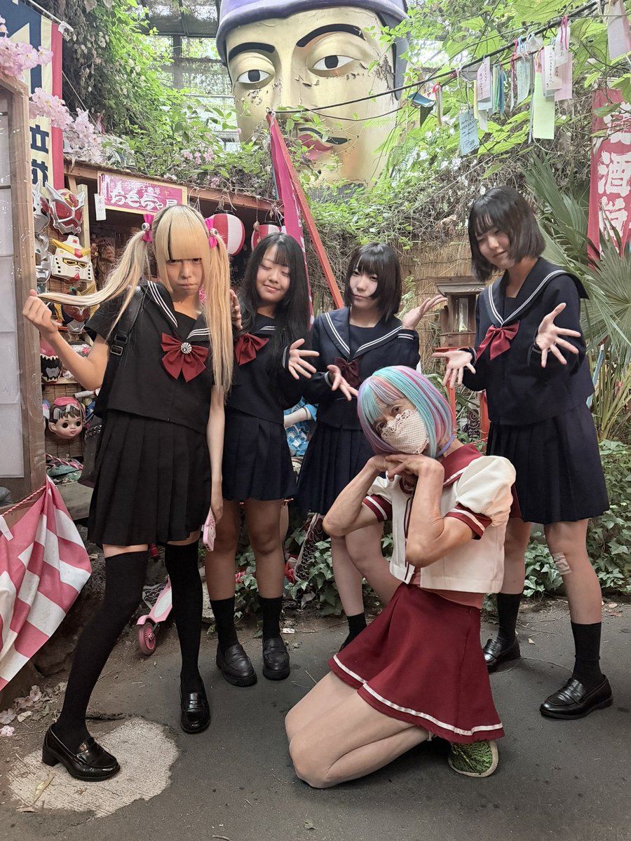 maboroshimusume's tweet photo. 今日は、「怪しい少年少女博物館」の最終日‼️
昨日も、全国各地からたくさんの方が来てくださり感激の連続でした🤩💓💕
今日も皆様と「怪しい少年少女博物館」の２３年の思い出を共有できたら最高の幸せです🥲💓💕💘💘💘 https://t.co/P24OY1UsBA