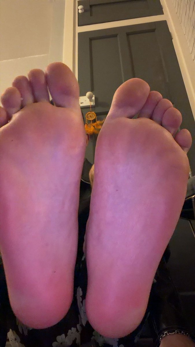 SirJae20's tweet photo. My soles. Your weakness. https://t.co/JrNHZltsGt