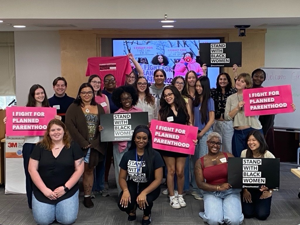ppvotesct's tweet photo. Last week our new cohort of Generation Action interns gathered to kick off the year! They'll be advocating for reproductive rights on their campuses and in their communities across Connecticut and Rhode Island!  💖

#PlannedParenthood #GenAction #GenerationAction #ReproRights https://t.co/rI56mwEGQt