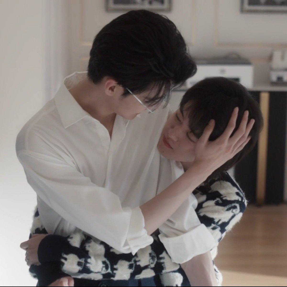 teeteeporuwu's tweet photo. ESTO PASÓ DE VDD O SÓLO ERA IMAGINACIÓN DE SHEN MO? NO ENTENDÍ

#TheMissingPieceEP7 https://t.co/6CQSRor46C