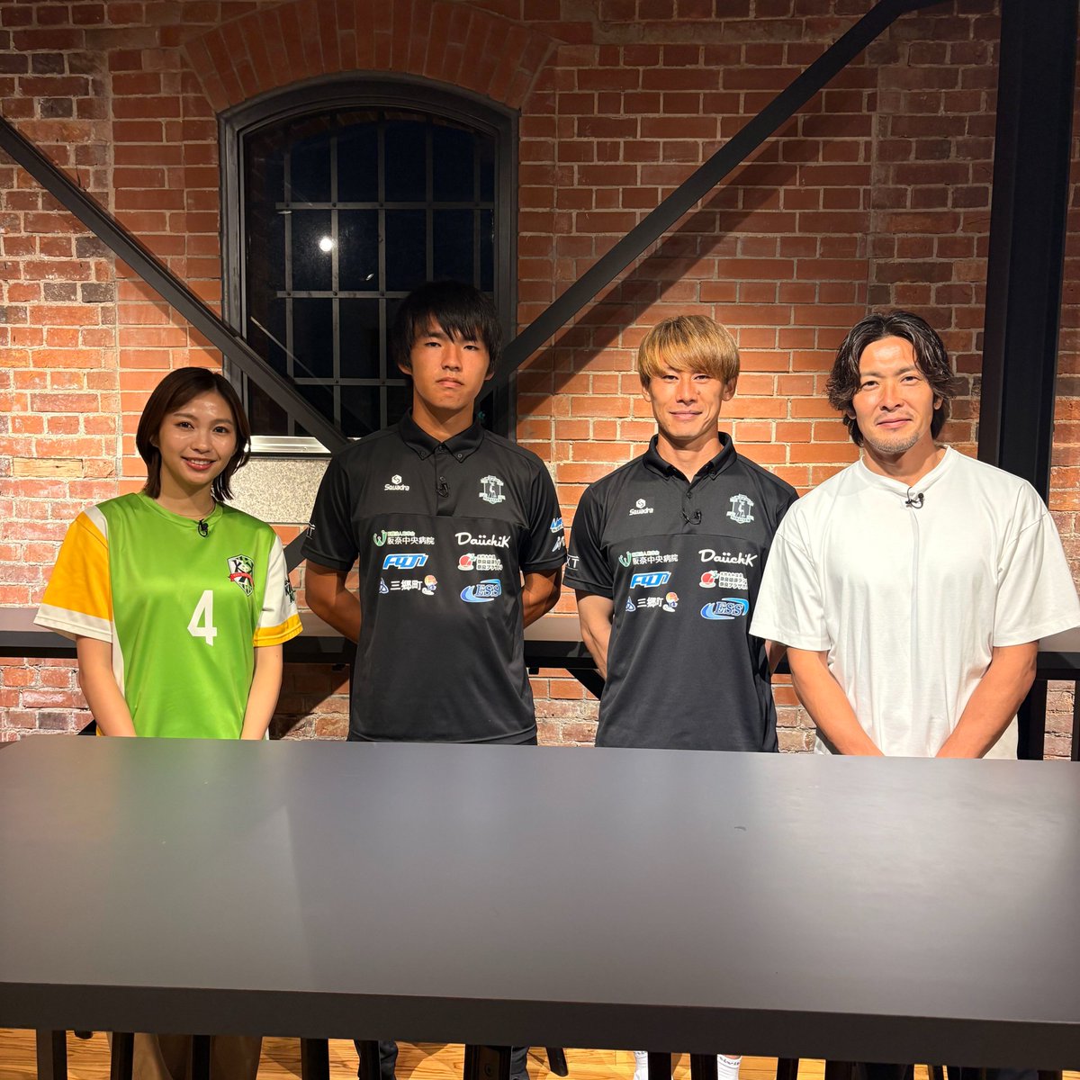 naraclub_info's tweet photo. 【メディア】

\\ カンチャレ優勝ご褒美が今夜放送！//

今夜27日(日)深夜0時50分～MBS「KICK OFF！KANSAI」は、カンチャレ優勝のご褒美企画が放送されます⚽️

🗓️9/27(日)0:50～
📺#MBS毎日放送「KICK OFF！KANSAI」
👤#大黒将志 監督、#関口智也 選手、#川西翔太 選手、#田村亮介 選手

@KICK_KANSAI 

#奈良クラブ #キックオフカンサイ