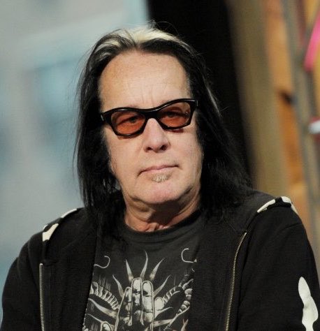 PopTingz's tweet photo. Todd Rundgren criticizes Taylor Swift saying she "ruined music" and is the "apotheosis of mediocrity”: 

“Lady Gaga, she's a real musician. She's a classically trained piano player. Taylor Swift doesn't do anything particularly great except grow hair. She's not a great singer. She's not a great songwriter. She's not a great dancer.” (Via Vulture)