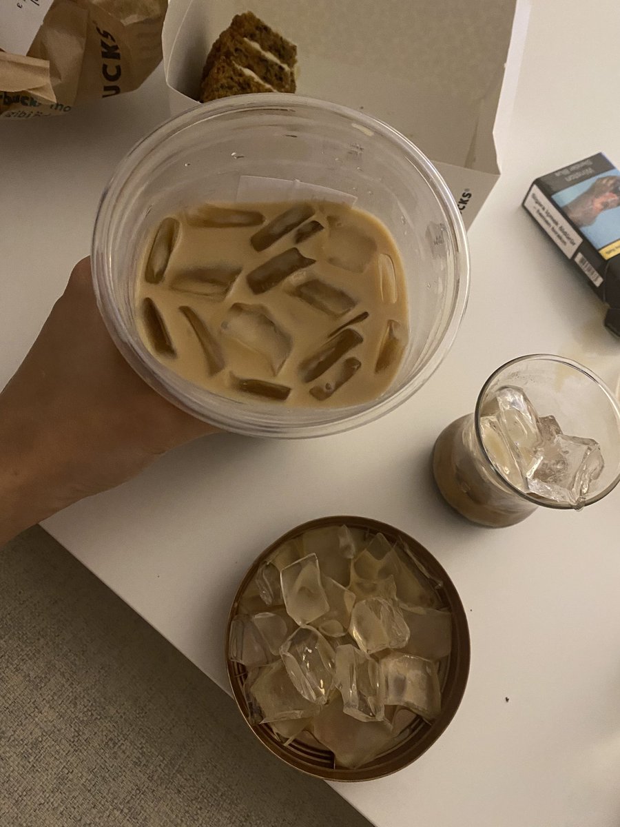 nazygg1's tweet photo. sürekli aynı seyi yasamaktan o kadar yoruldum ki
ezgiciğim seni daha iyi anliyorum
@StarbucksTR https://t.co/lrXjjf46YX
