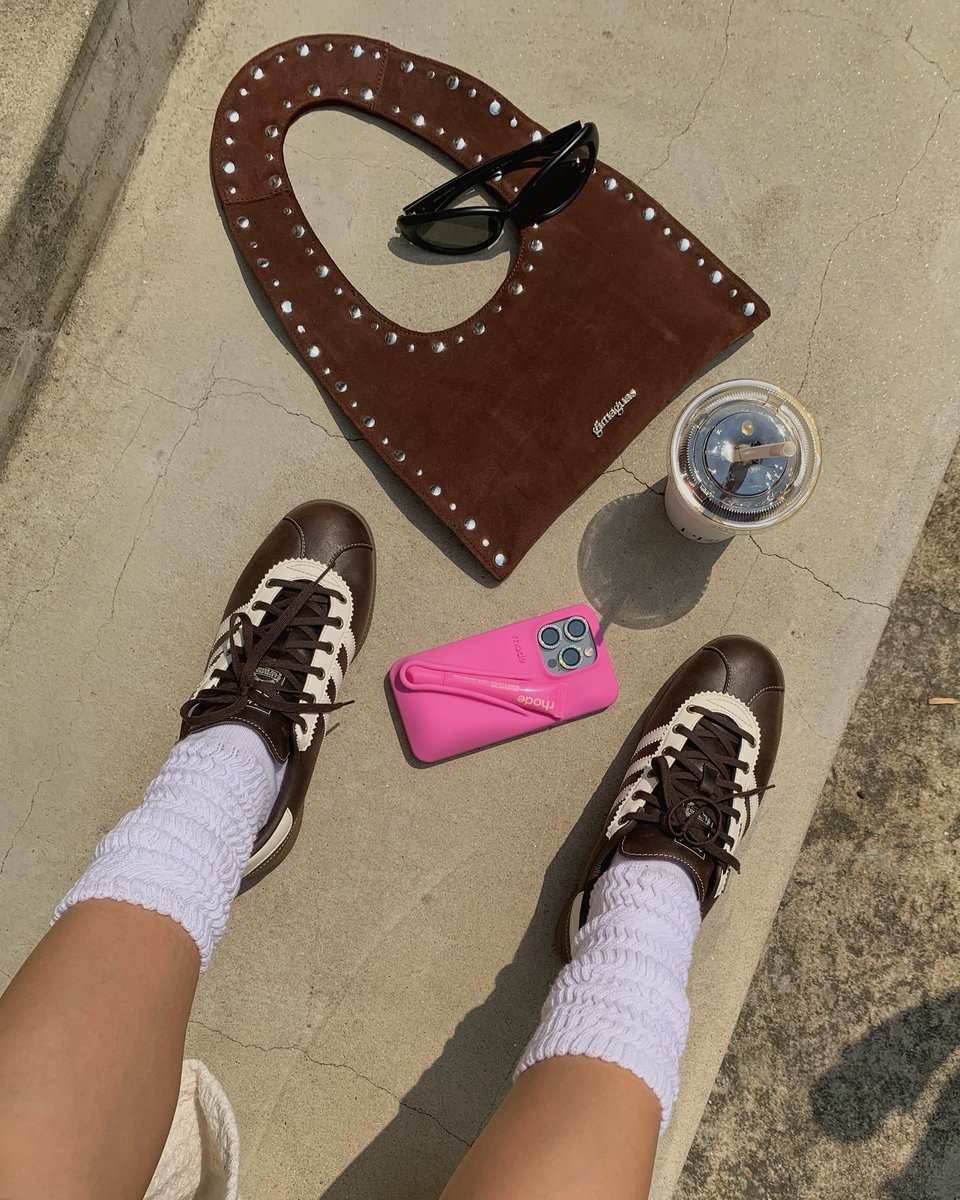 selgomez11's tweet photo. 星空より君の瞳のほうがずっと綺麗だね。 🌸☕
gqGk https://t.co/pJfVCCE9lB
