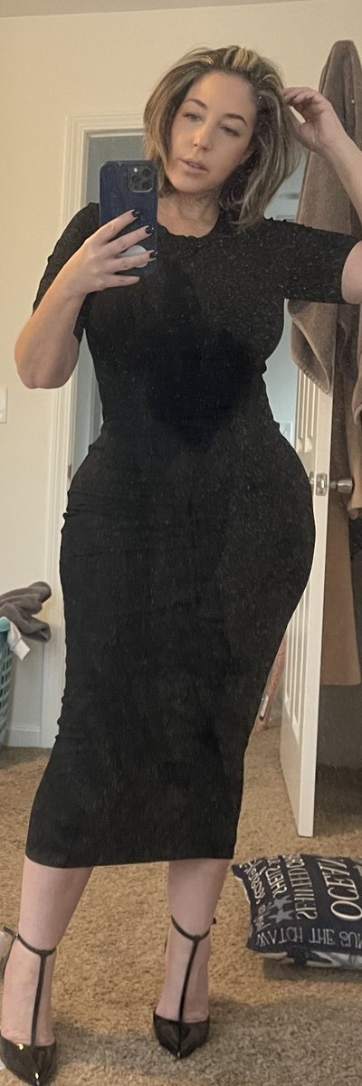 Whatevah_Amy's tweet photo. Friendly reminder to clean your mirrors 😂 https://t.co/6YZpws3r0Z