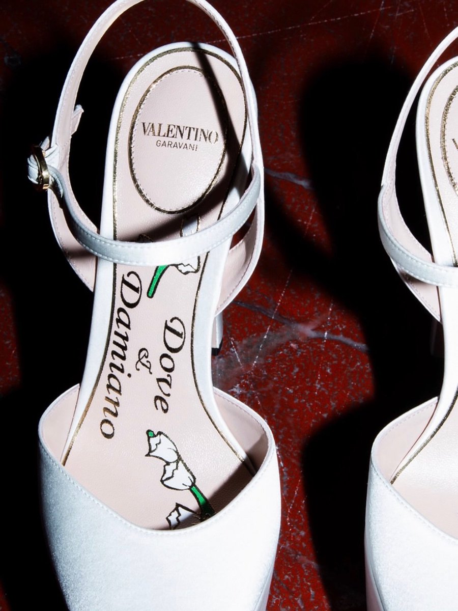 Redhead_Naya's tweet photo. A look for a princess!

Inside Dove's wedding corset, the phrase "The best part of being alive" was embroidered, the same phrase engraved inside Damiano's engagement ring.

Her shoes also have her and Damiano's names written on the inside. ❤️ https://t.co/uU0v6S3cD5