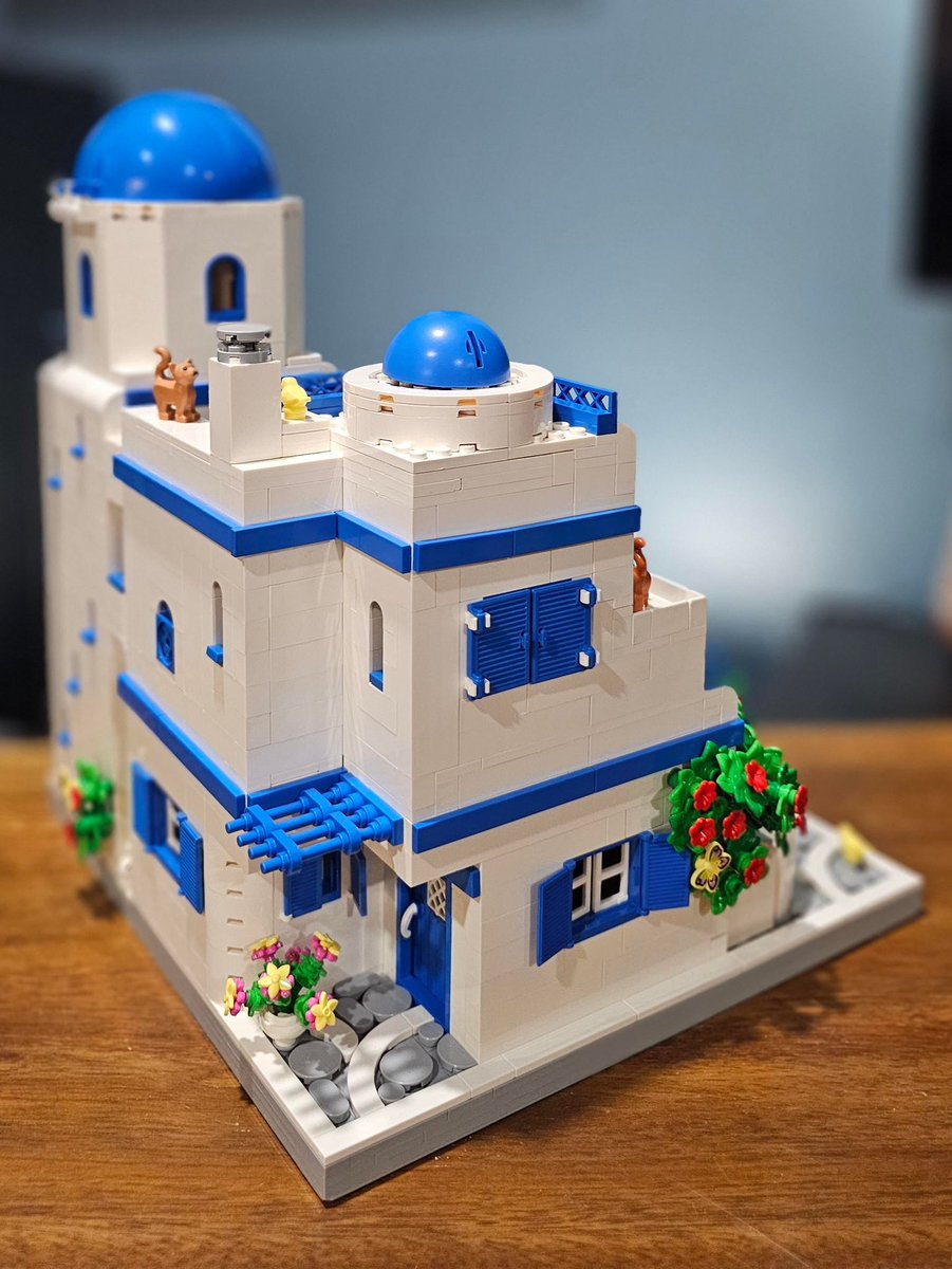 LEGOBrickBros's tweet photo. Mykonos Modular MOC by StrangeLego (Reddit)!

#LEGO https://t.co/Rk151FAL3w