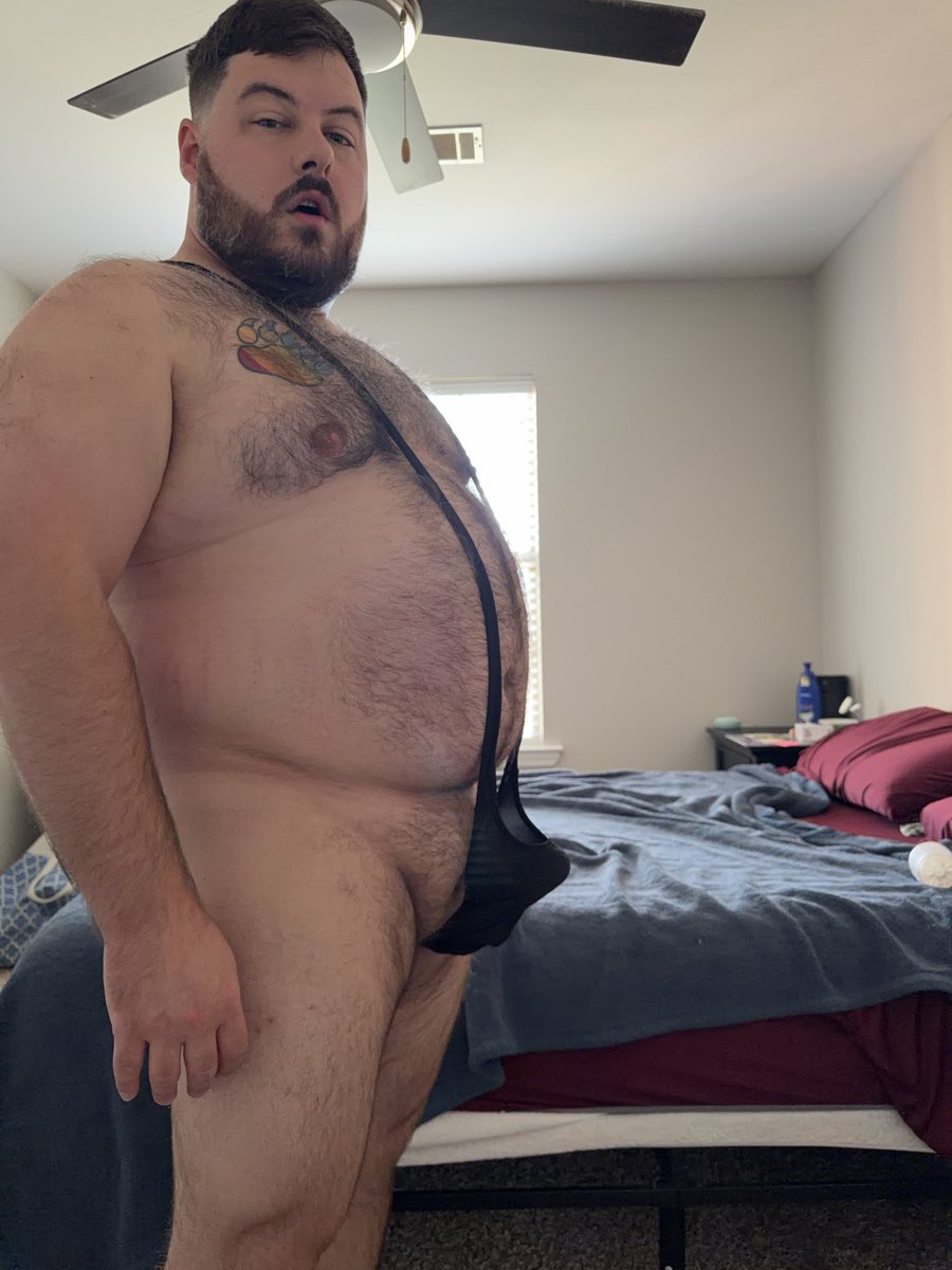 BubbaBearXXXX's tweet photo. Damn it’s poking out bro #bearcock https://t.co/LriED66g6r