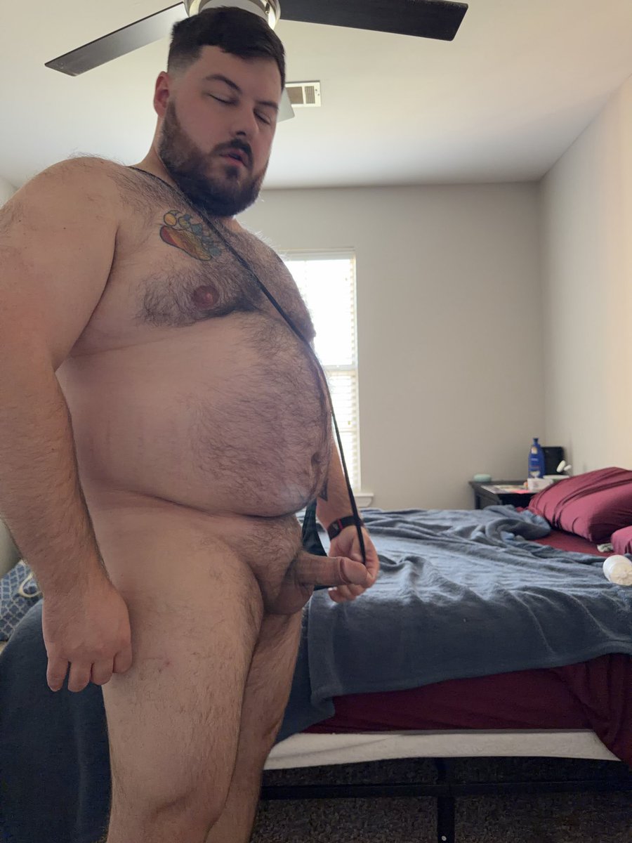 BubbaBearXXXX's tweet photo. Damn it’s poking out bro #bearcock https://t.co/LriED66g6r