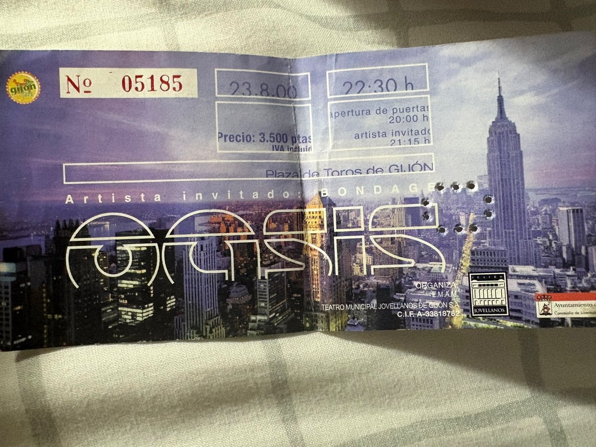 TRABAJOEMPRESAS's tweet photo. @mjesusostolaza Gijón año 2000
3500 pesetas
🤪🤪🤪🤪 https://t.co/r1WYR99s84