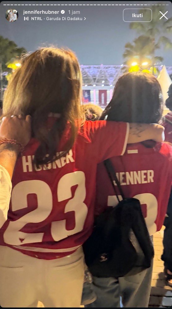 bavtrasss's tweet photo. Ciri" deket sama pemain timnas nih, veveknya gatal jir cewe indo https://t.co/ojHubg4HVG