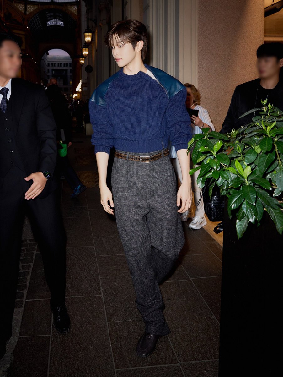 mepuppieyou's tweet photo. สมกับที่สื่อเรียกว่าวังจานิม หล่อมาก เหมือนเจ้าชายจริงๆ 🥺🤍

SUNGCHAN at BOTTEGA VENETA MFW SS27
#BottegaVenetaSS27xSUNGCHAN #BottegaVenetaSummer2027 #SUNGCHAN https://t.co/MsyyrojfFM