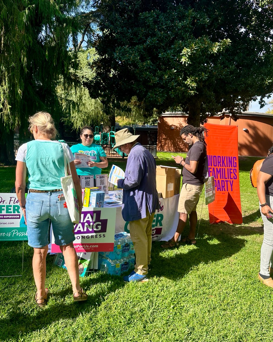 Flo4Sacramento's tweet photo. What a great group of volunteers who came out today to canvass for three Working Families Party endorsed candidates! We were so happy to have Jane Kim join us for this Hustle & Flo. Let's win this in November!
#MoreIsPossible #FloForSac #SacramentoCounty #OurTimeMaiTime https://t.co/IUEBMRidMh