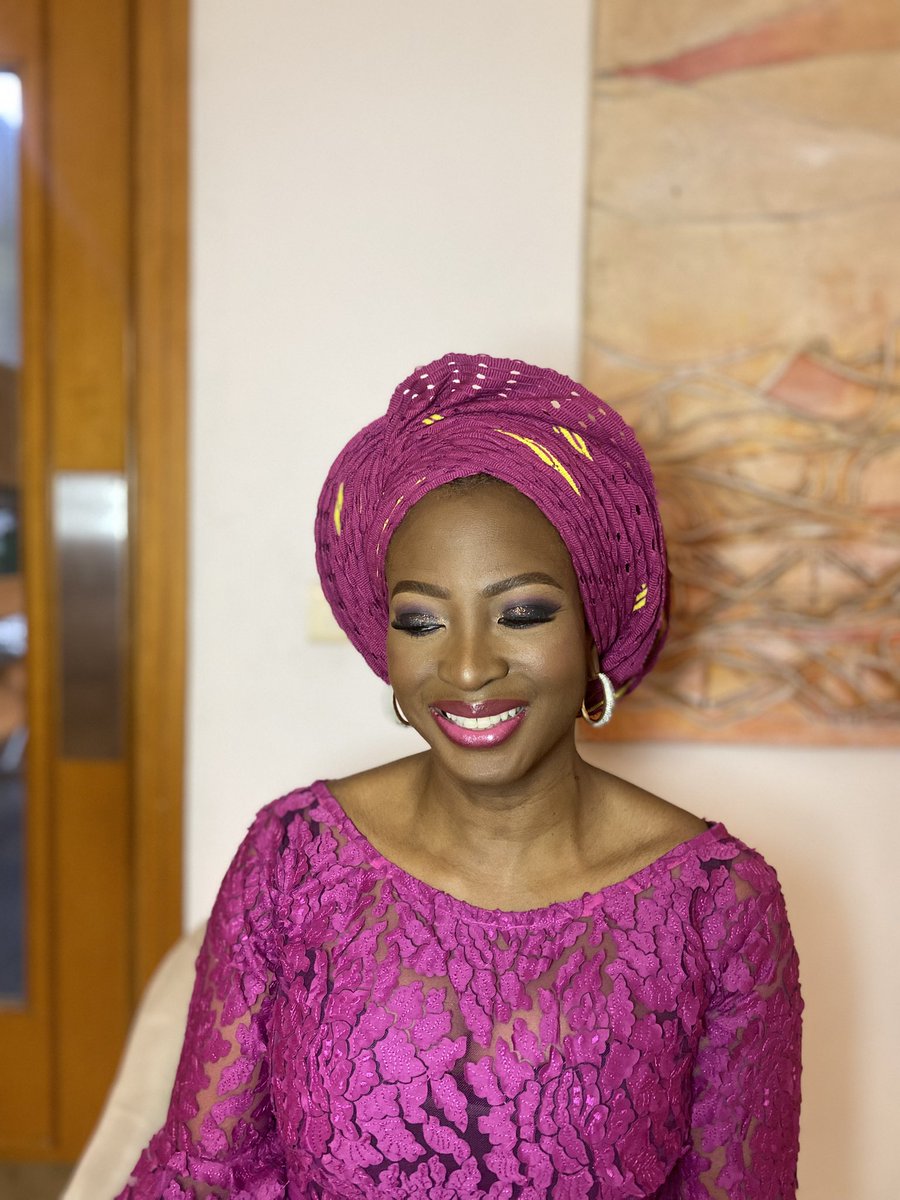 ope_glam's tweet photo. All glamorous yet simple💄
#og #opeglam #makeup #gele #flawless https://t.co/1i3EEQewpT