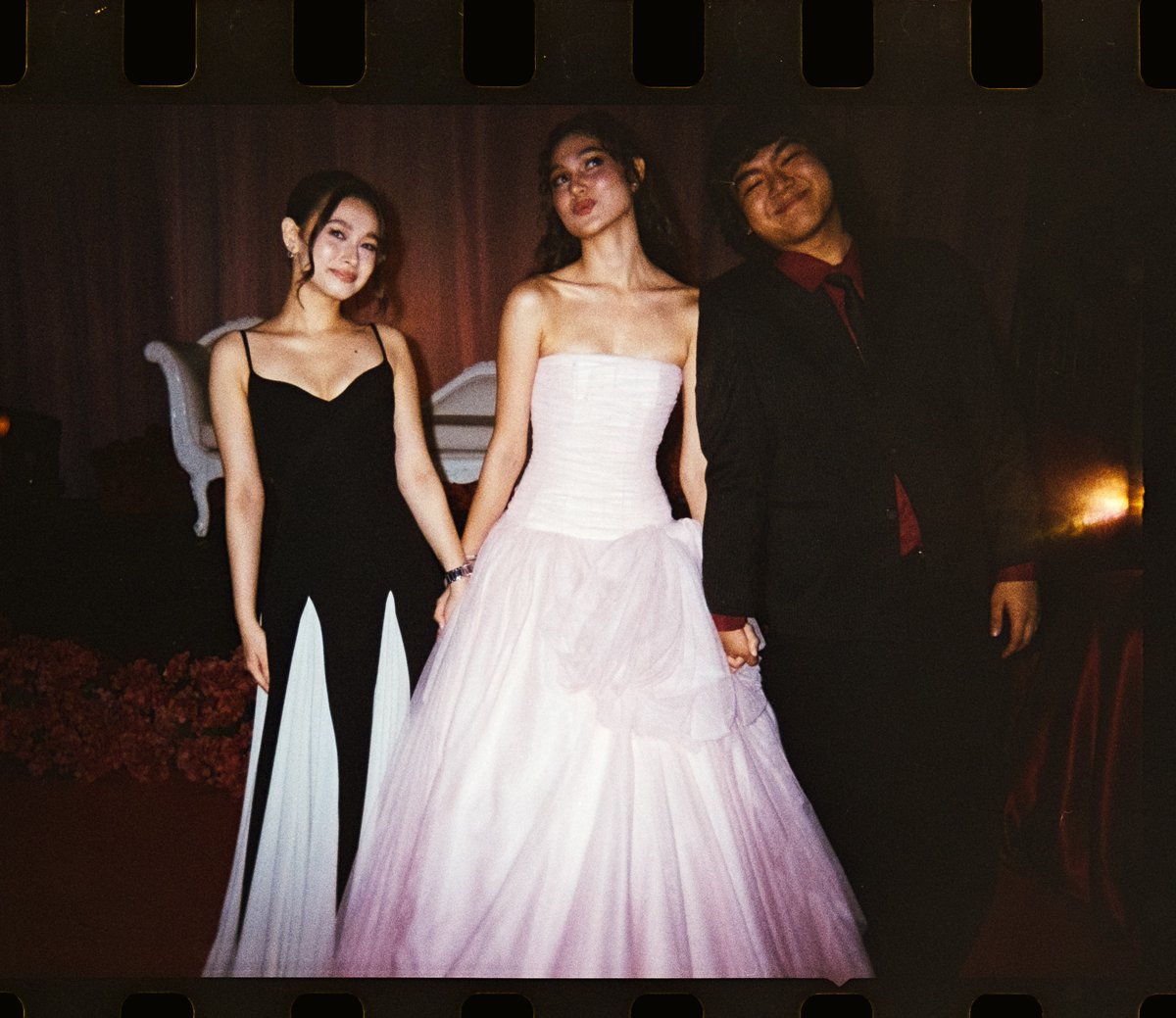 Ryzarchive1's tweet photo. 📸📸📸

[🌙] IG: @/marksaruray

#NikkiVan https://t.co/xFCUKYcq1R