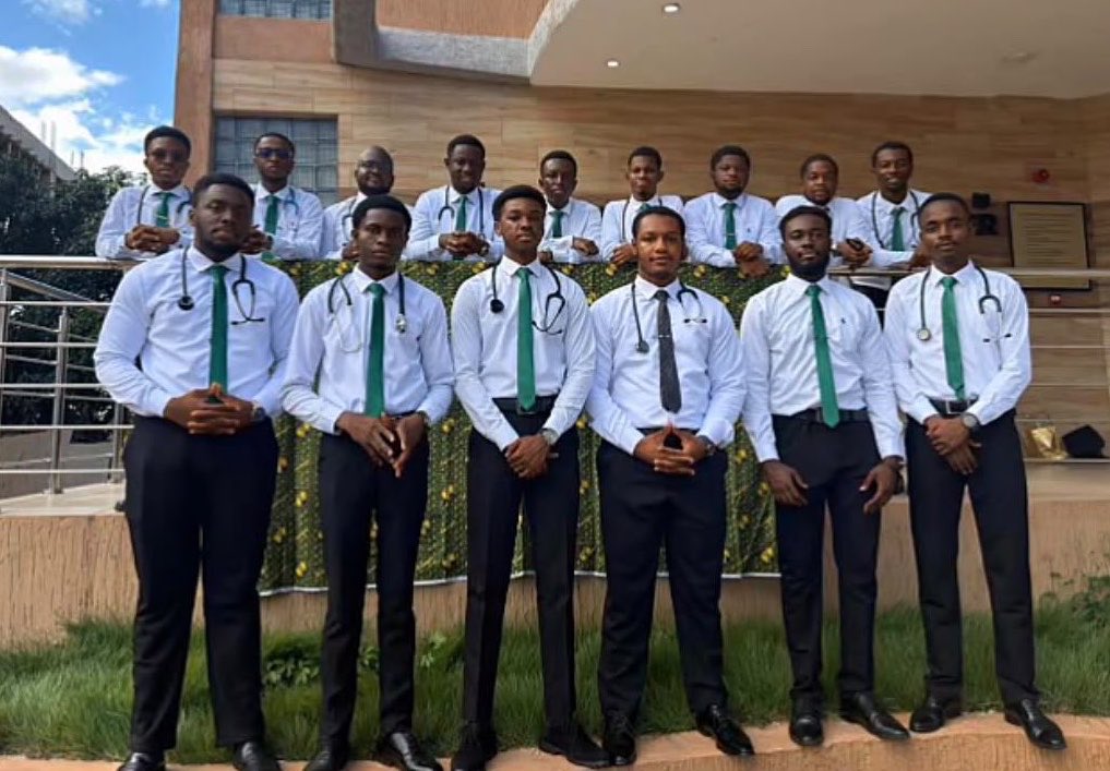 Thevokofficial's tweet photo. 📍📍CONGRATULATIONS📍📍

Congratulations to the Prempeh College for producing 15 brilliant Medical Doctors (Dr. Med) at the end of KNUST’s 2025/2026 academic year. Oso-brilla will be happy wherever he is now. 💚💛⭐

Seniors! Class of 2021 —2026 🏁🧠

Stay tuned✅ | #VOKLive https://t.co/Q9QXDPFb1l