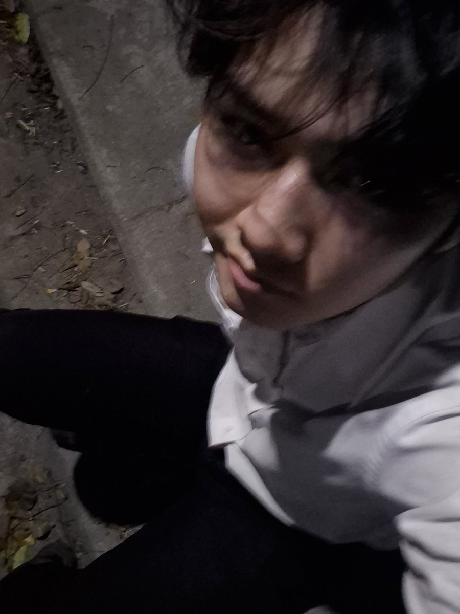 TheDot54006's tweet photo. คนที่ล้มเหลวในชีวิต 😔 ก่อนจะพบว่าการออกมาเดินเปื่อยๆ ในกทม.ตอนกลางคืนมันดีกว่าที่คิด https://t.co/uqVKUjKtno
