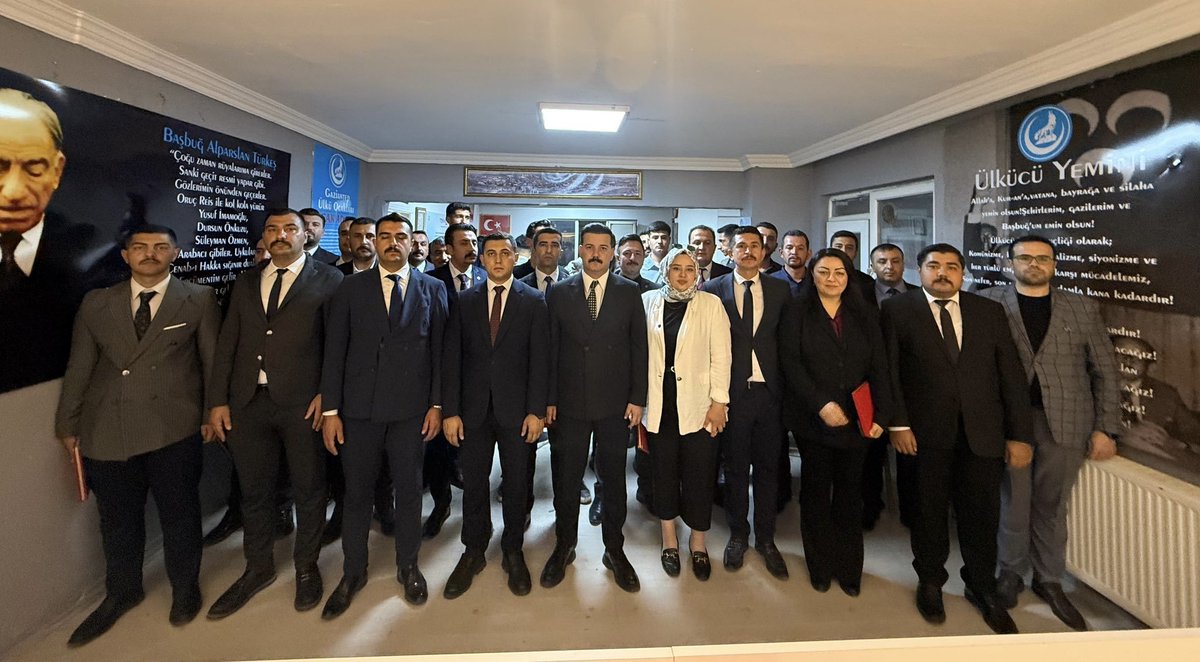 Gaziantepluoab's tweet photo. Ülkü Ocakları İl Divanımız ile bir araya gelerek, önümüzdeki dönemde gerçekleştireceğimiz çalışmalar ve faaliyetler üzerine istişarelerde bulunduk.

Birlik ve beraberlik içerisinde, hedeflerimiz doğrultusunda çalışmalarımıza kararlılıkla devam edeceğiz. https://t.co/gSJJaHoLdr