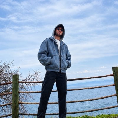 Canfener1234's tweet photo. #YeniProfilResmi https://t.co/VfJRBUzo1V